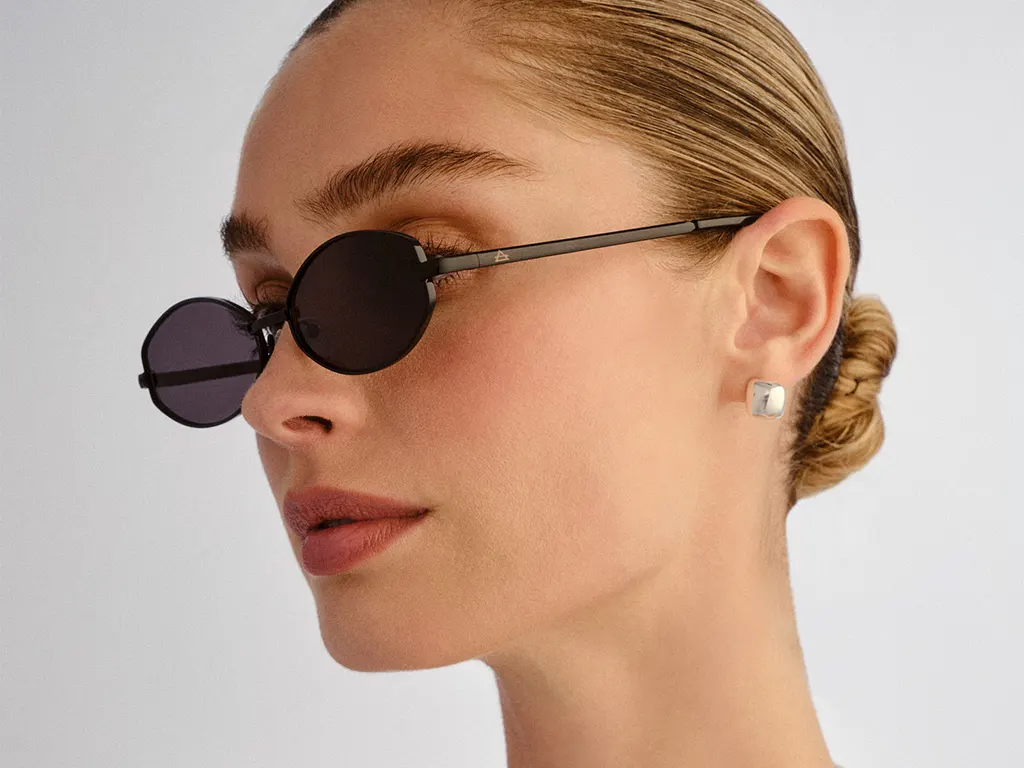 AIRE Objective Black 53