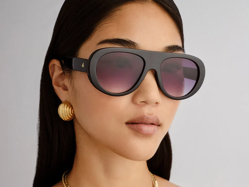 AIRE Satellite Black 56 Gradient